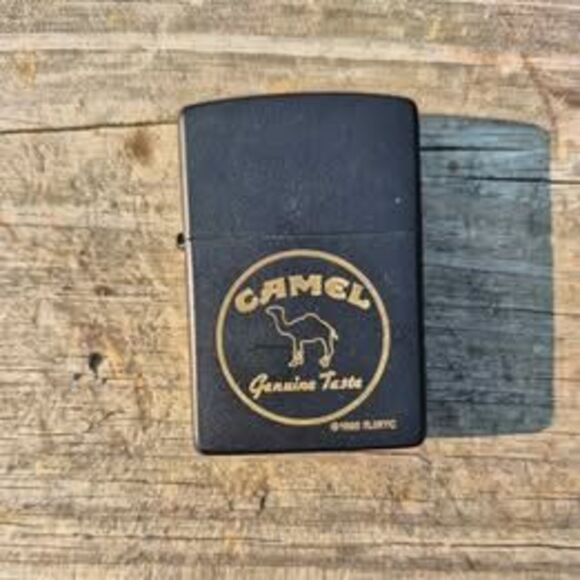 Vintage 1995 Camel Cigarette Genuine Taste' Black Matte Zippo Lighter Rare - Picture 1 of 5